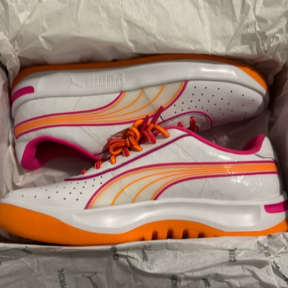 Dunkin Donuts - Puma - Picture 1 of 6